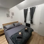 L'escale Proche Paris Apartment *